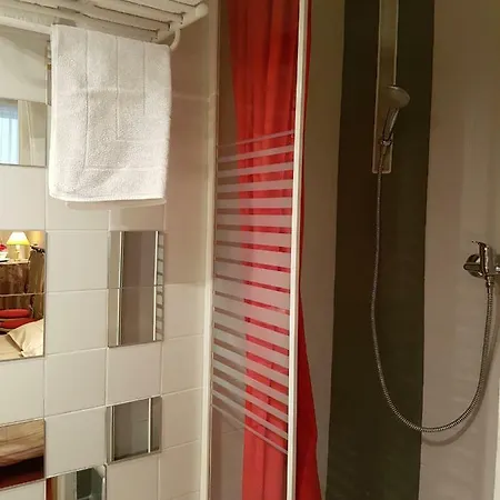 Du Centre Hotel *