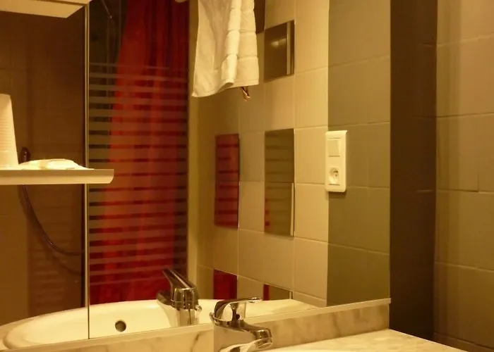 Du Centre ホテル ルルド