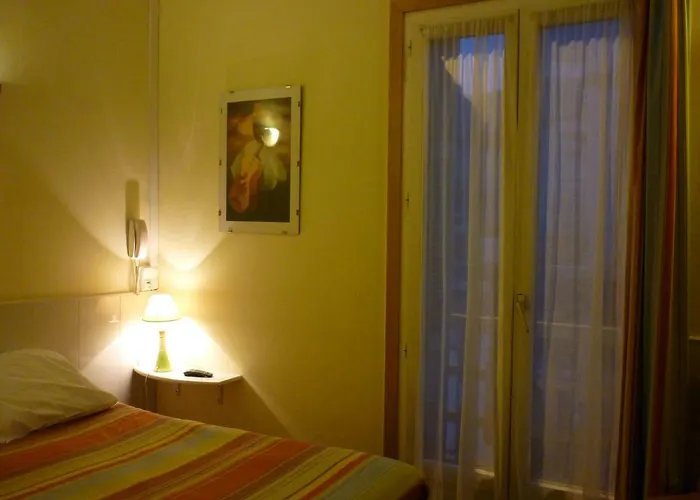 Du Centre ホテル *